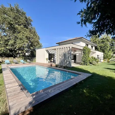 8 Pers A Avec Piscine Chauffee Et Clim - Fr-1-791-44 Seignosse