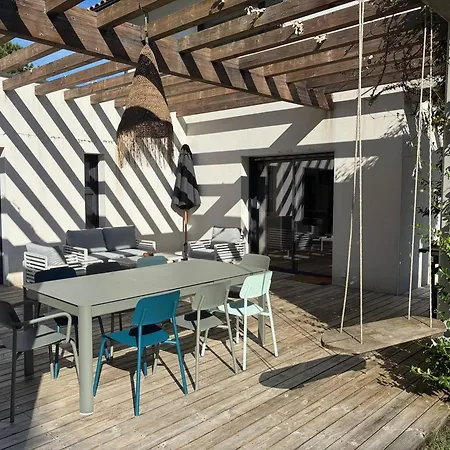 8 Pers A Avec Piscine Chauffee Et Clim - Fr-1-791-44 Villa *