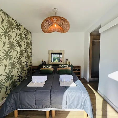 8 Pers A Avec Piscine Chauffee Et Clim - Fr-1-791-44 Villa *